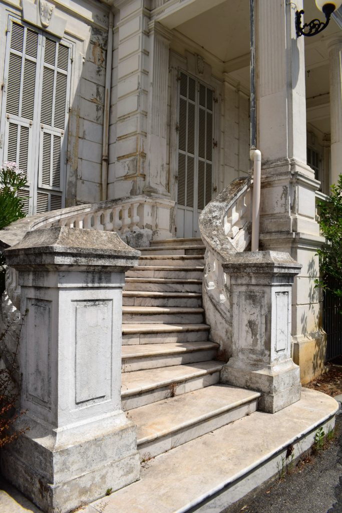 Les escaliers de la Villa Ormond