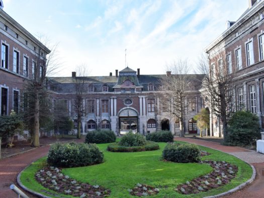 La cour de l'Abbaye